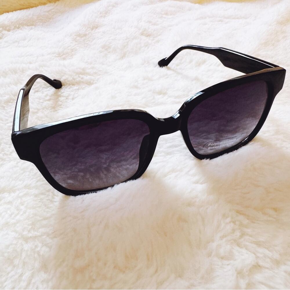 Oliver Black Oversized Chic Sunglasses - Picture 7 of 11